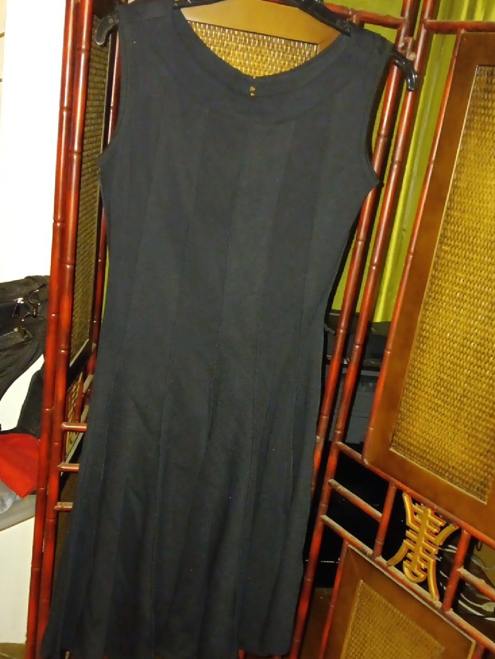 Forever Black dress with Crew Neck